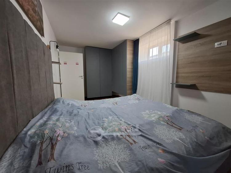 Apartament cu 4 camere decomandat, mobilat în Cug
