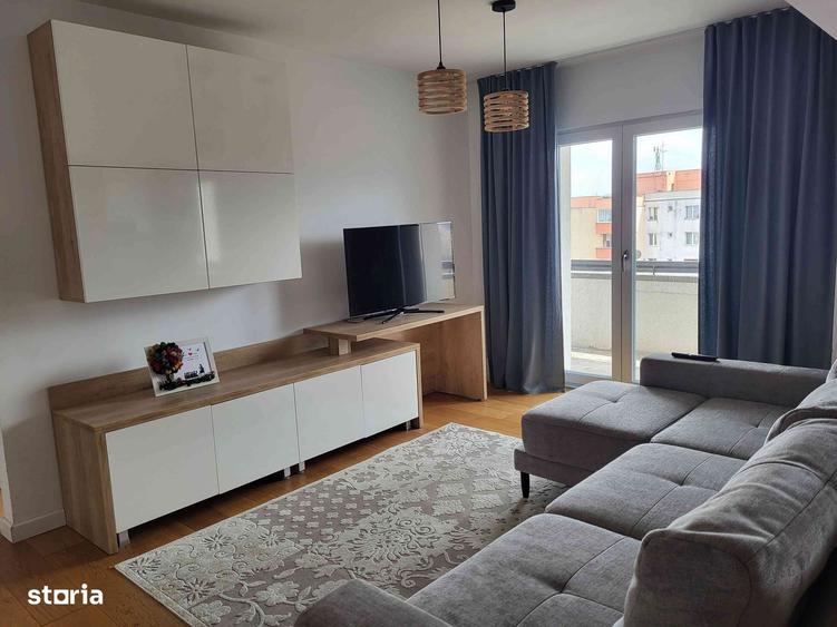 Apartament cu 3 camere decomandat, mobilat în Exterior Vest