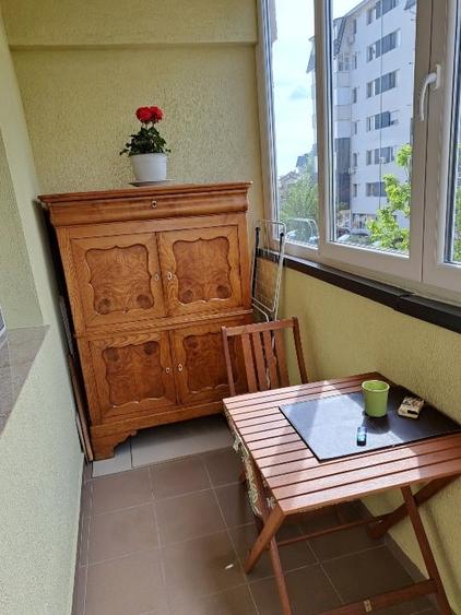 Apartament cu 2 camere decomandat, mobilat în Central