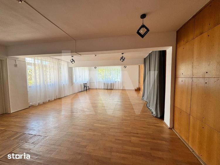 Casă cu 5 camere cu Teren 400 Mp în Central