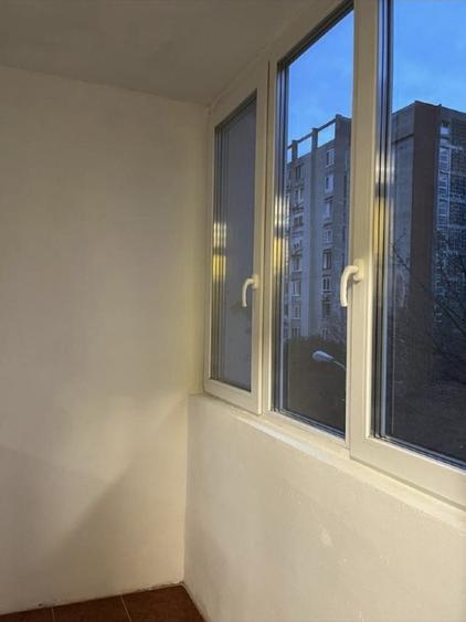Garsonieră decomandată în Rogerius