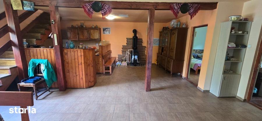 Casă cu 5 camere cu Teren 479 Mp în Central
