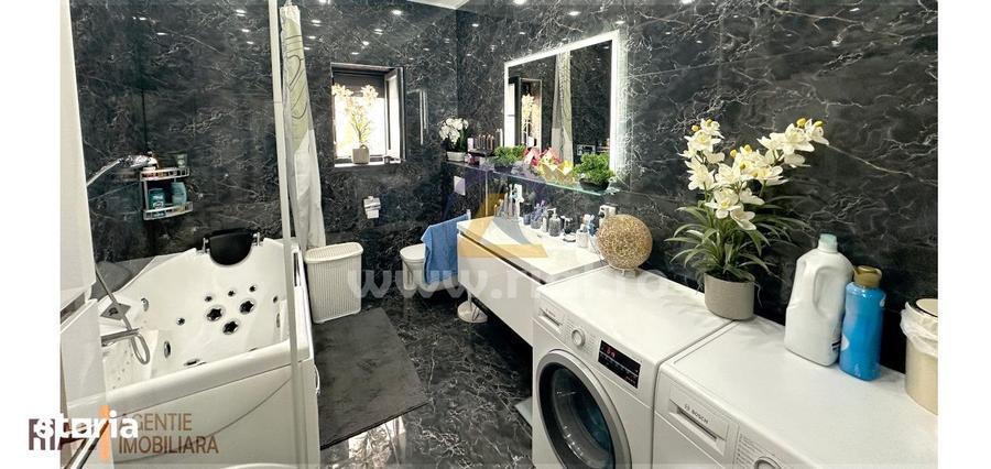 Casă cu 4 camere cu Teren 1141 Mp în Central