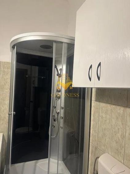 Apartament cu 2 camere decomandat, mobilat în Central