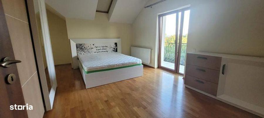 Casă cu 4 camere cu Teren 230 Mp în Micești