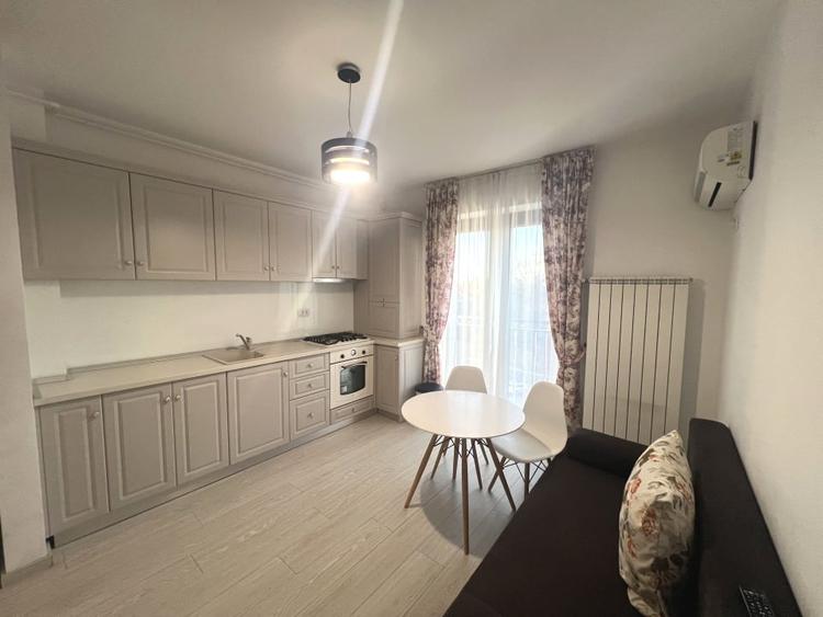 Apartament cu 2 camere decomandat, mobilat în Sud