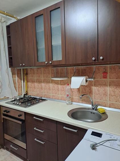 Apartament cu 2 camere semidecomandat, mobilat în Gara de Nord