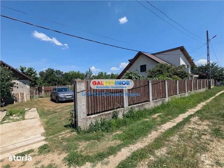 Casă cu 5 camere cu Teren 600 Mp în Adunații-Copăceni