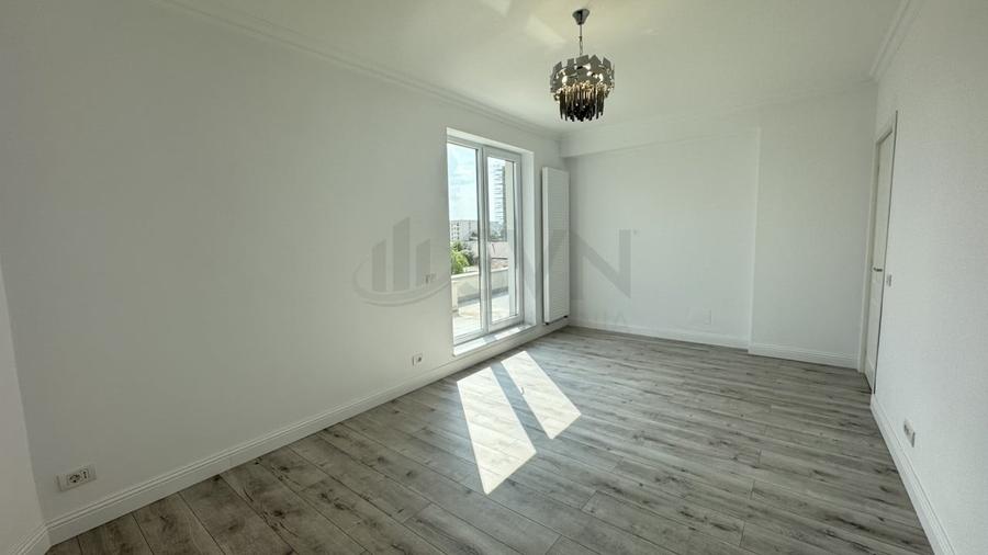 Apartament cu 3 camere decomandat în Bucur Obor