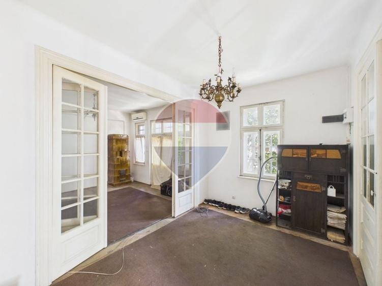 Apartament cu 3 camere semidecomandat în Foișorul de Foc