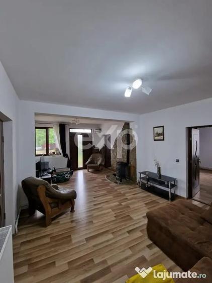 Casă cu 4 camere cu Teren 1200 Mp în Răzvad