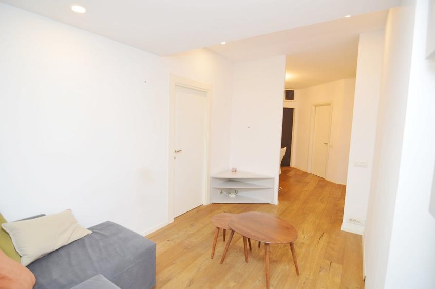 Apartament cu 2 camere semidecomandat în Herăstrău