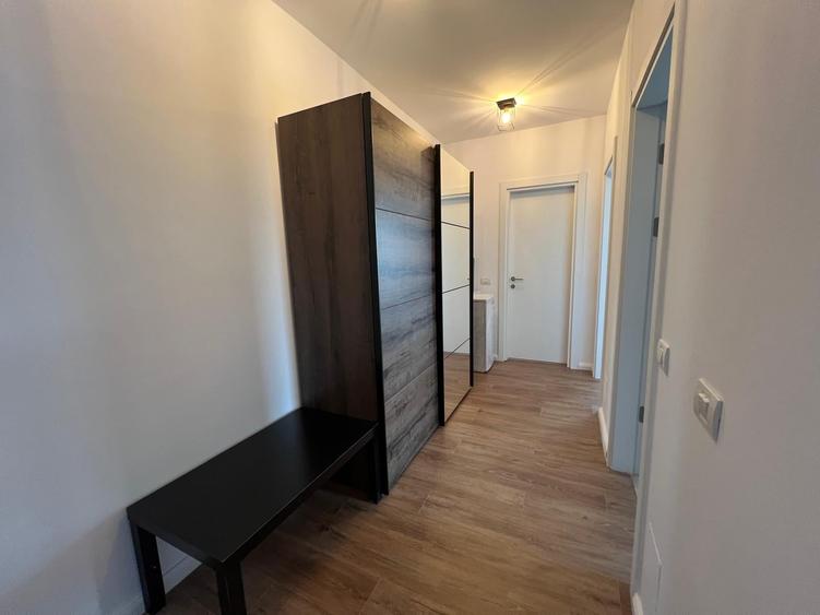Apartament cu 2 camere semidecomandat în Băneasa