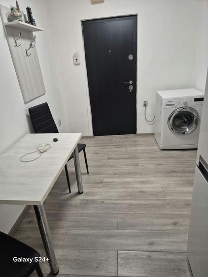 Garsonieră decomandată în Exterior Vest