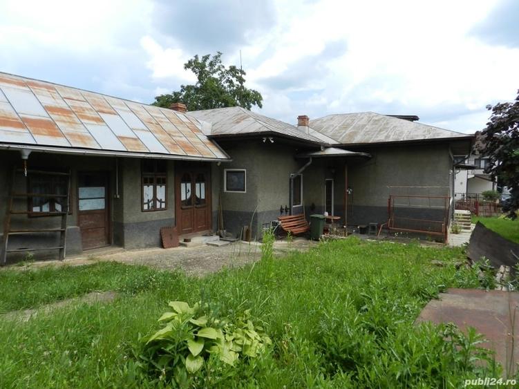 Casă cu 5 camere cu Teren 2300 Mp în Băicoi