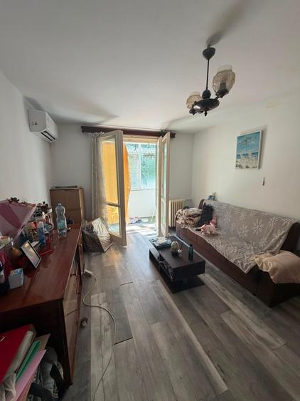 Apartament cu 2 camere semidecomandat în Titan