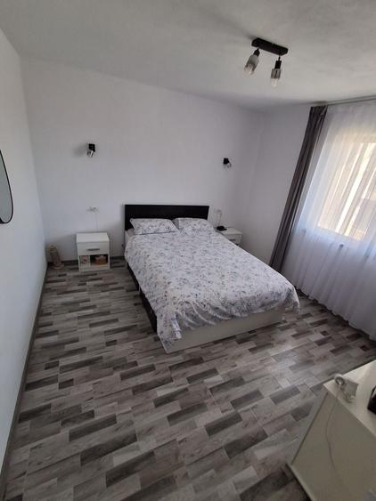 Casă cu 3 camere în Bercioiu
