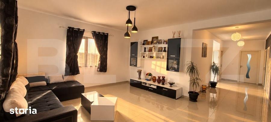 Casă cu 4 camere semidecomandat cu Teren 592 Mp în Rediu
