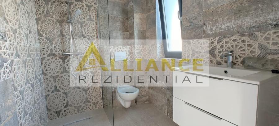 Casă individuală cu 4 camere cu Canalizare în Berceni