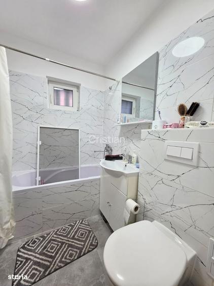 3 camere, renovat recent, decomandat, Bulevardul Roman Musat, etaj 1