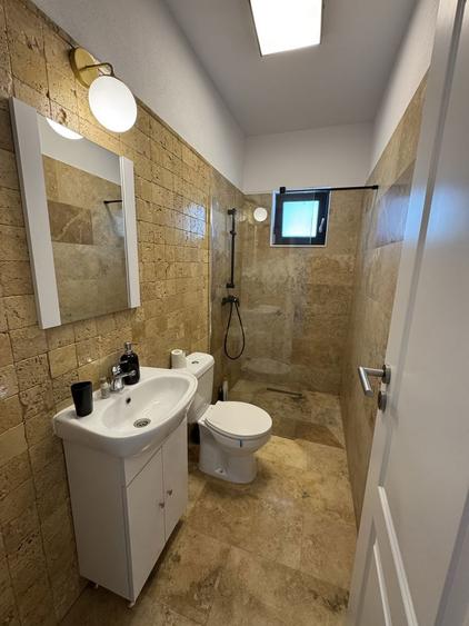 Casă cu 4 camere cu Teren 300 Mp în Ghiroda