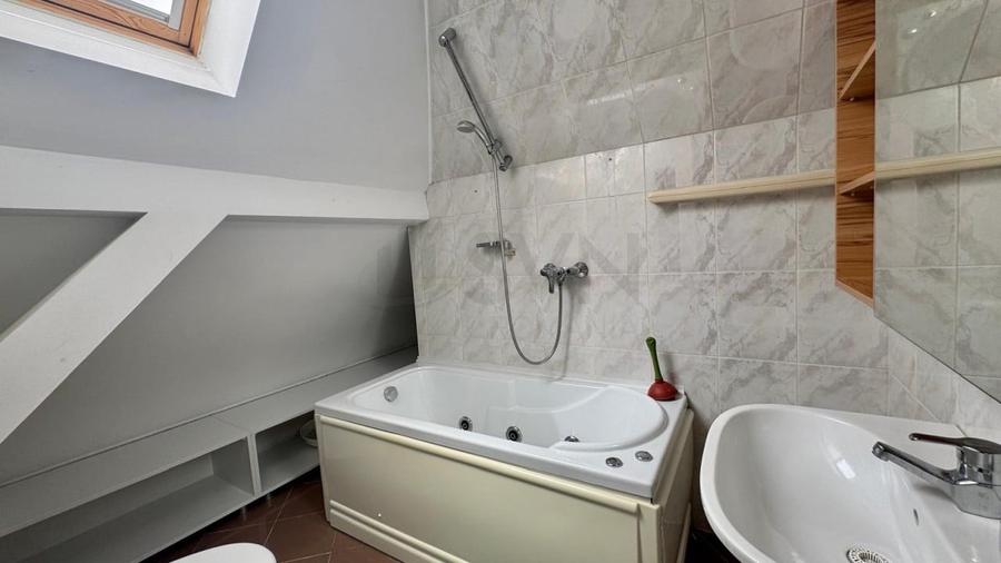 Apartament cu 2 camere decomandat în Capitale