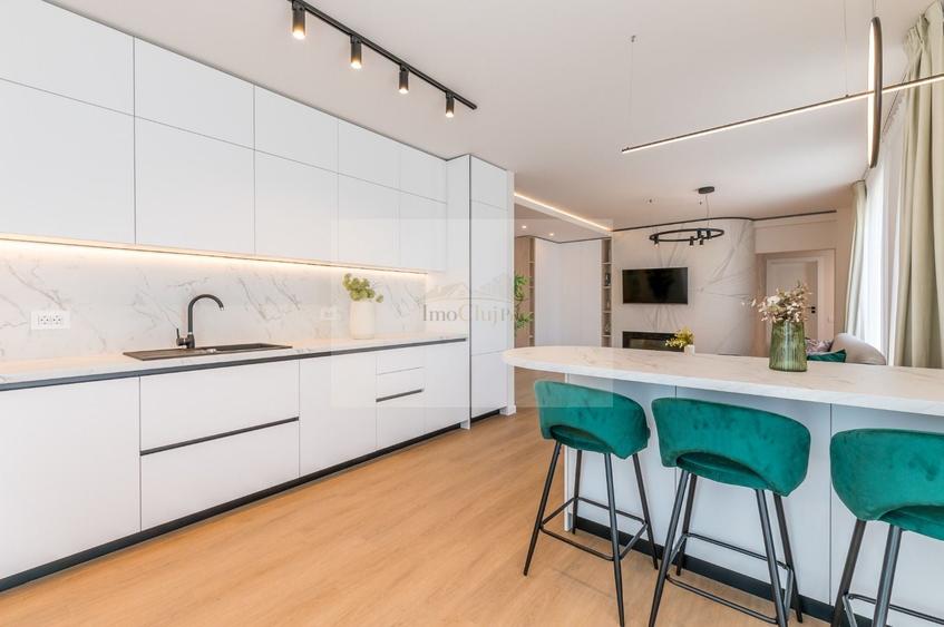 Apartament cu 3 camere, mobilat în Zorilor