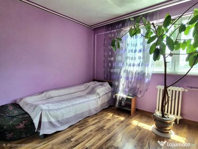 Apartament cu 3 camere semidecomandat în 1 Decembrie 1918