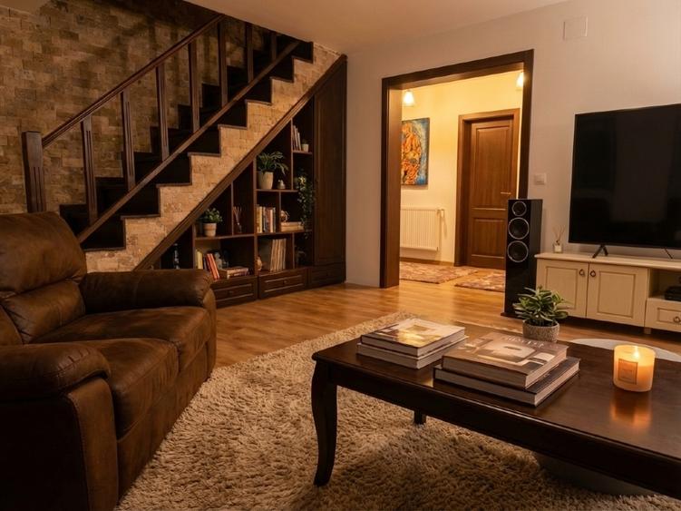 Casă individuală cu 6 camere cu Teren 300 Mp în Agigea