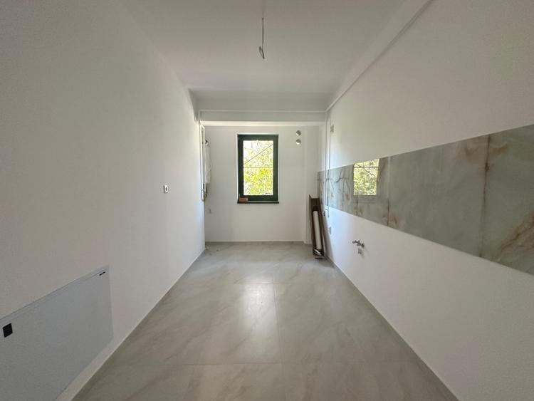 Apartament cu 3 camere decomandat în Popas Păcurari