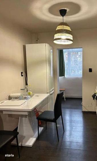 Apartament cu 2 camere decomandat în 1 Mai