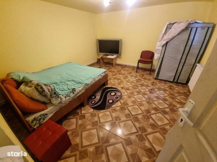Casă cu 2 camere în Hobița