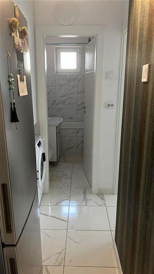 Apartament cu 2 camere decomandat, mobilat în Republicii
