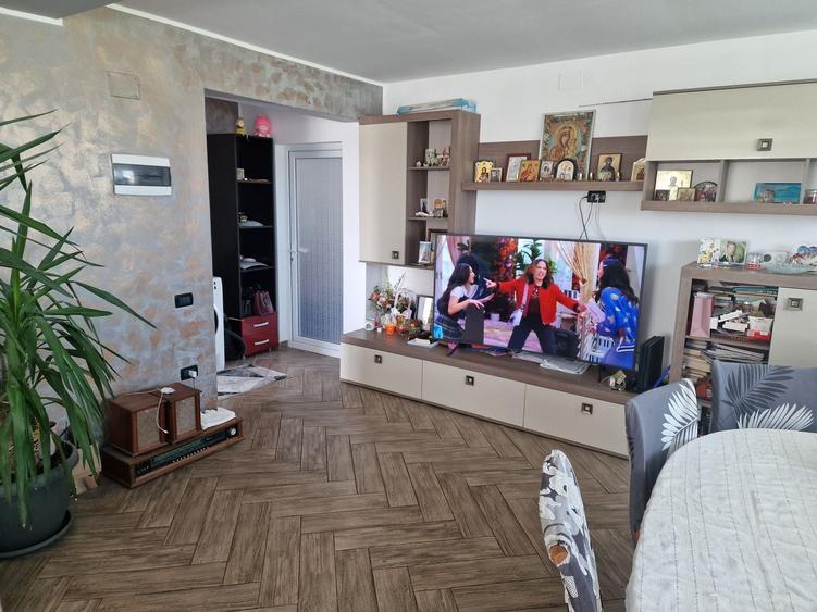 Casă cu 4 camere cu Teren 900 Mp în Tătarca