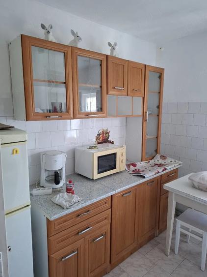 Apartament cu 2 camere semidecomandat în Traian