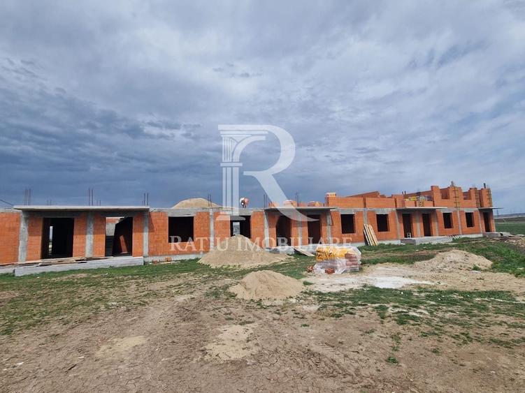 Case cu 4 camere însiruite | Dezmembrare posibila | Santandrei | Bihor - 10