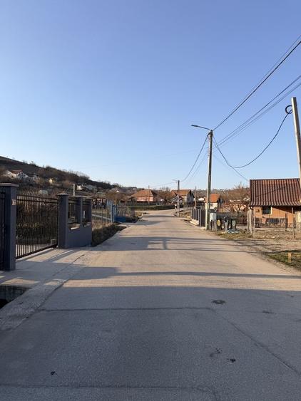 Casă cu 4 camere cu Teren 500 Mp în Dezmir