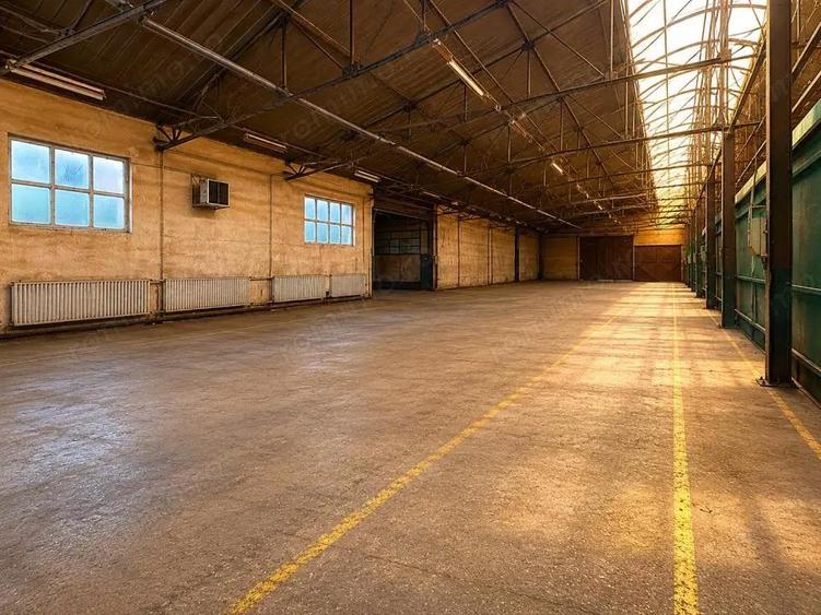 Spațiu comercial, de 1,700 mp, în Central