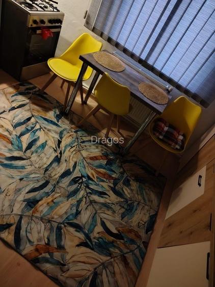 Vând apartament 3 camere decomandat 1 Mai!!