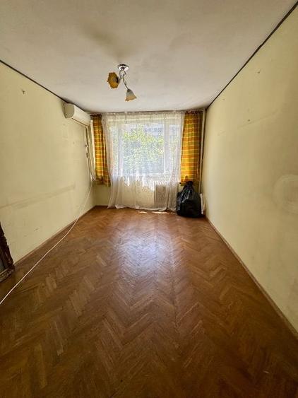 Apartament cu 3 camere decomandat în Colentina