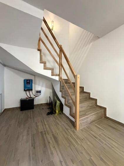 Duplex cu 5 camere cu Teren 380 Mp în Chișoda
