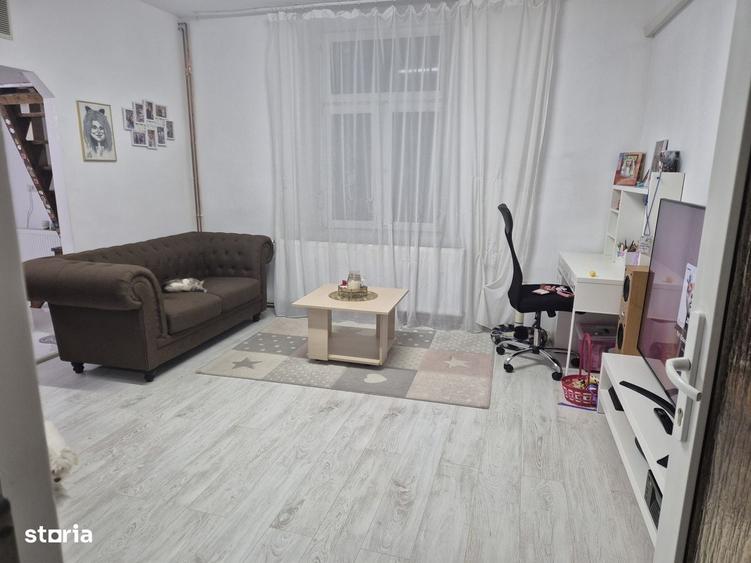 Apartament cu 3 camere decomandat în Malul Mureșului