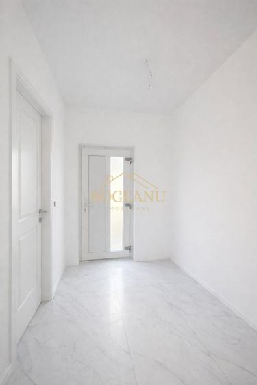 Duplex cu 3 camere cu Canalizare în Chișoda