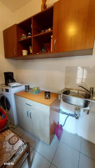 Apartament cu 2 camere semidecomandat în Cristian