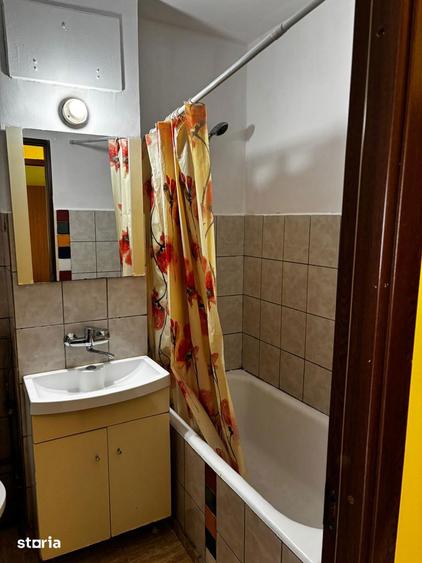 Garsonieră decomandată, mobilată în Florilor