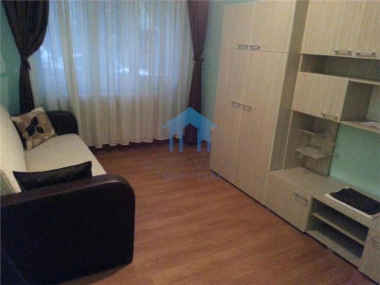 Apartament cu 2 camere semidecomandat, mobilat în Gheorgheni
