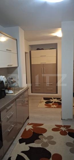 Apartament cu 4 camere decomandat, mobilat în Micro 3