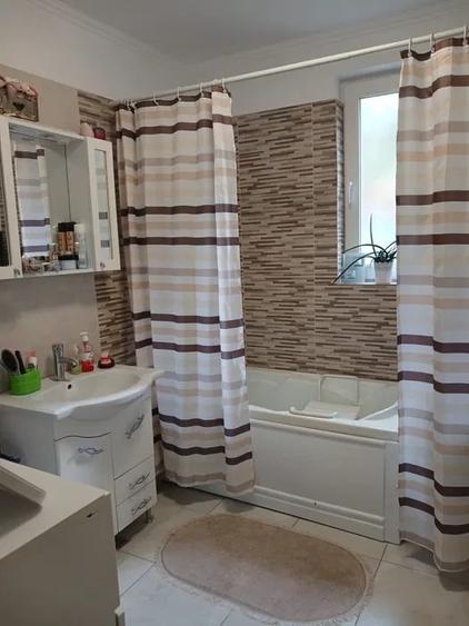 Apartament 2 camere, 42 mp, balcon, garaj zona Terra - 6