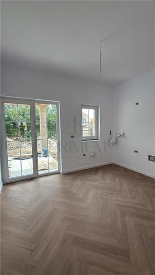 Duplex cu 3 camere cu Canalizare în Moșnița Nouă