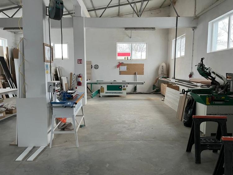 Spațiu comercial, de 460 mp, în Giubega